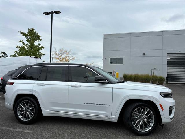 2022 jeep grand cherokee 4xe summit