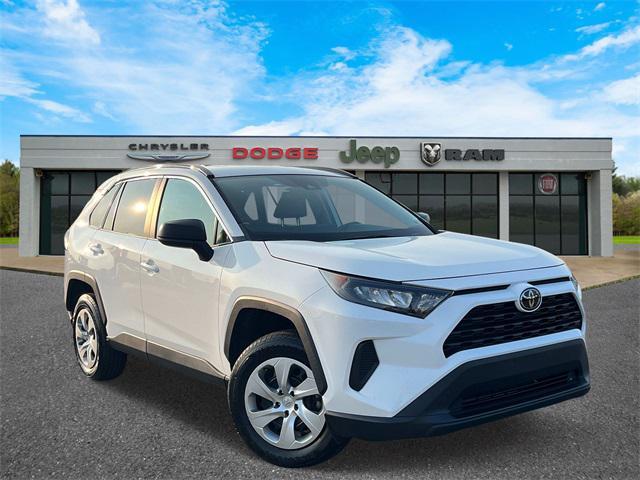 2021 toyota rav4 le