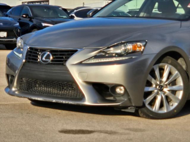 2016 lexus is 300 base