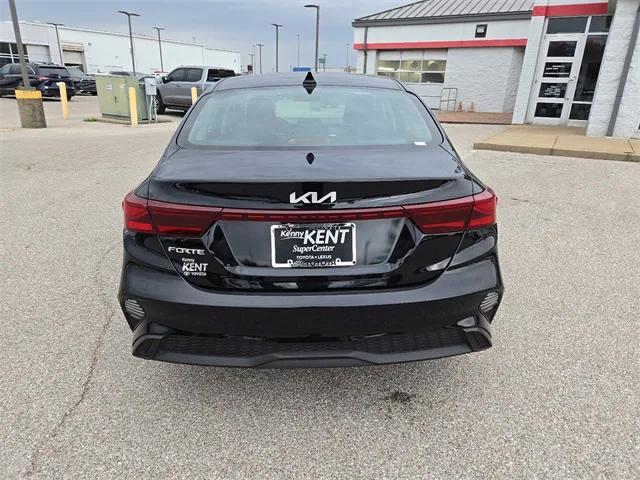 2024 kia forte lxs