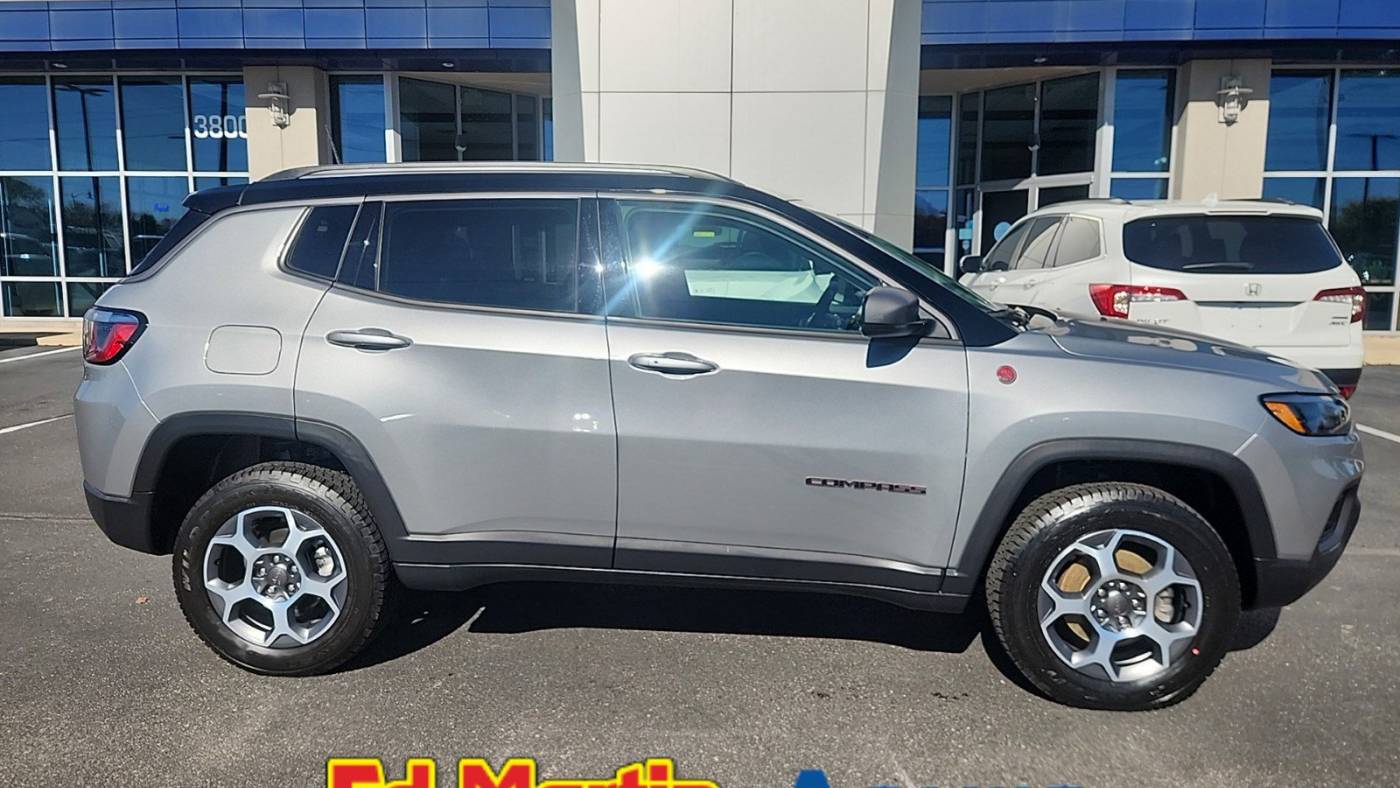 2022 jeep compass trailhawk