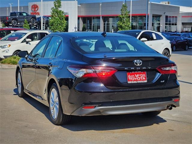 2024 toyota camry le