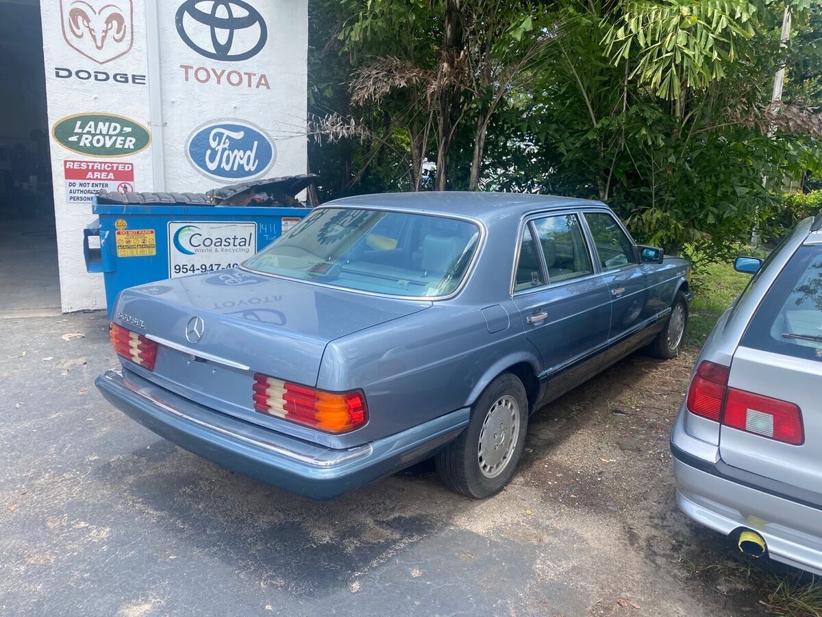 1990 mercedes-benz 500-series sedan blue rwd automatic sel