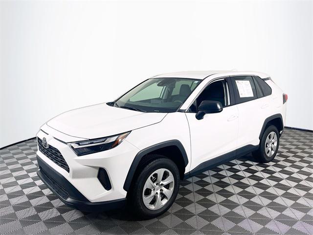 2023 toyota rav4 le