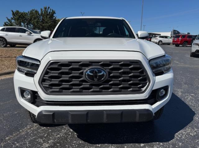 2022 toyota tacoma sr