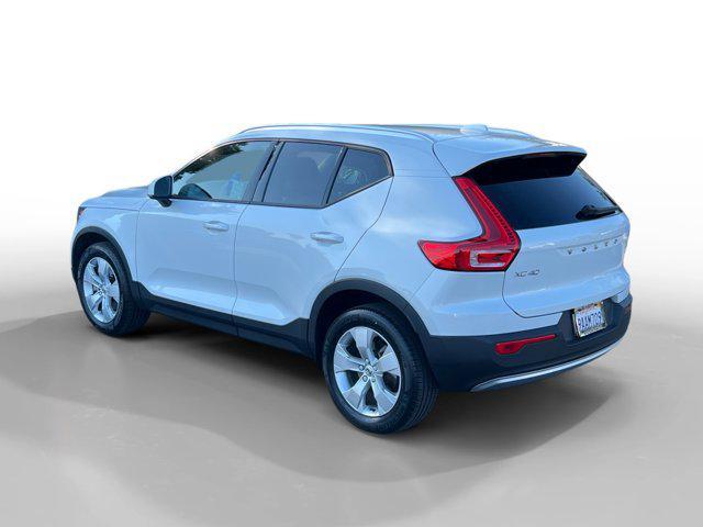 2022 volvo xc40 t5 momentum
