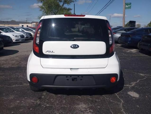 2017 kia soul base