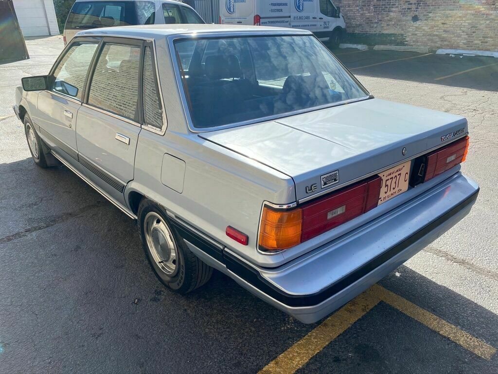 1985 toyota camry le 4dr sedan