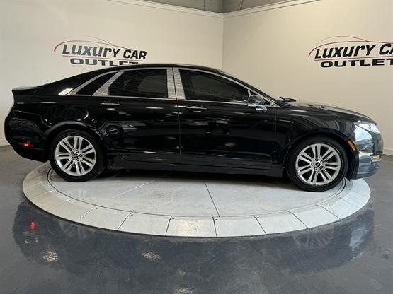 2014 lincoln mkz base