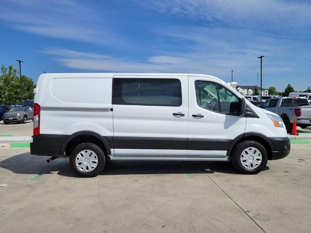 2022 ford transit-250 base