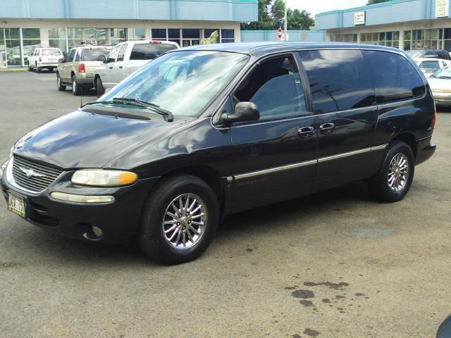 2000 chrysler town & country lxi for sale in pearl city, hawaii