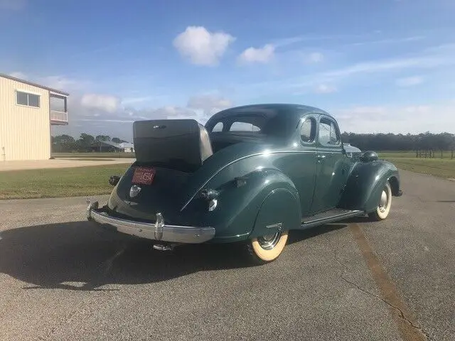 1937 chrysler imperial rumble seat