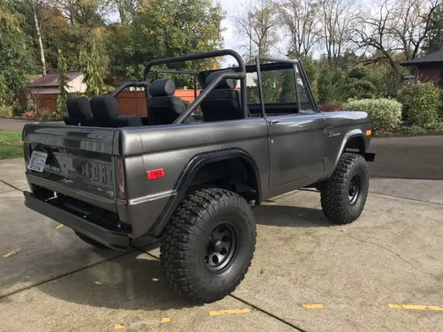 1970 ford bronco 5.0 - gun metal paint, looks amazing (v8 4 speed, 35" tires