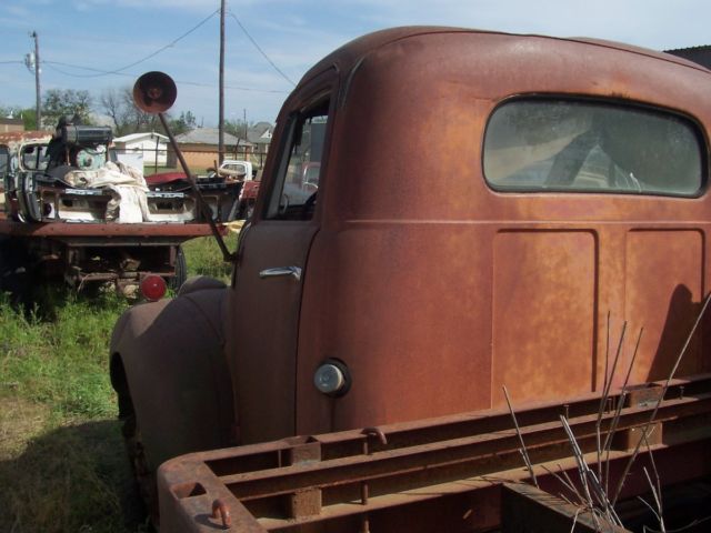 1947 studebaker flat bed truck