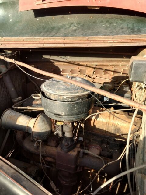 1942-46 1944 chevrolet- chevy 1 1/2 ton truck black out very rare