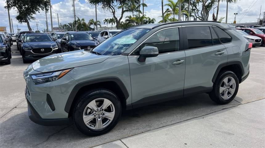 2023 toyota rav4 xle