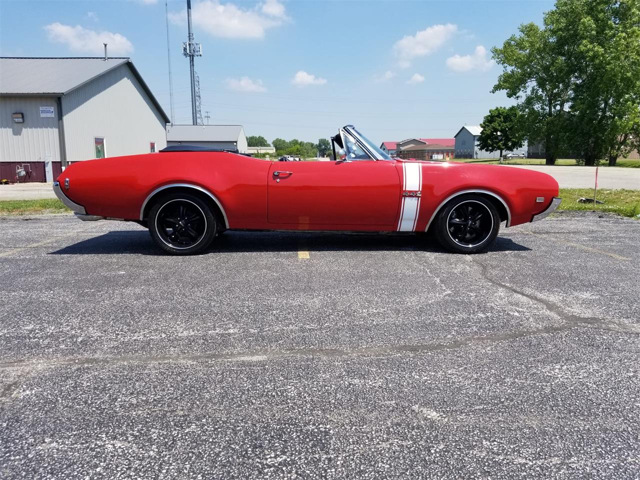 oldsmobile cutlass 442 red/white