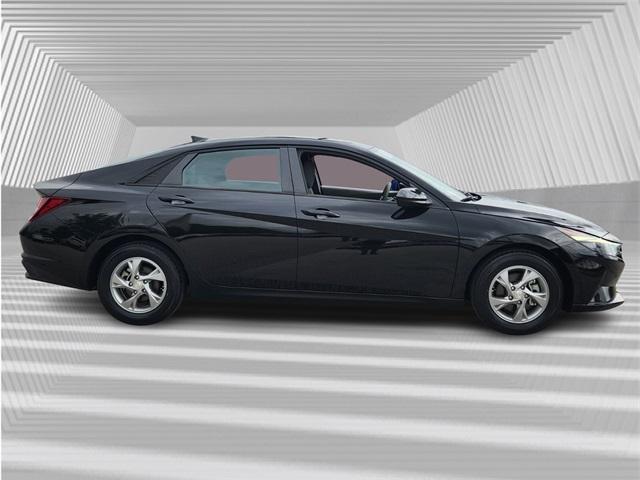 2022 hyundai elantra se