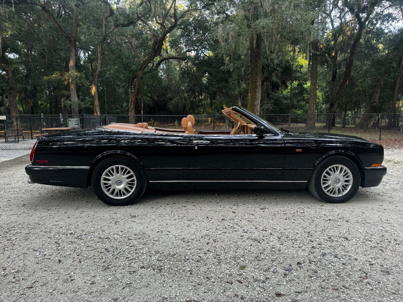 2001 bentley azure