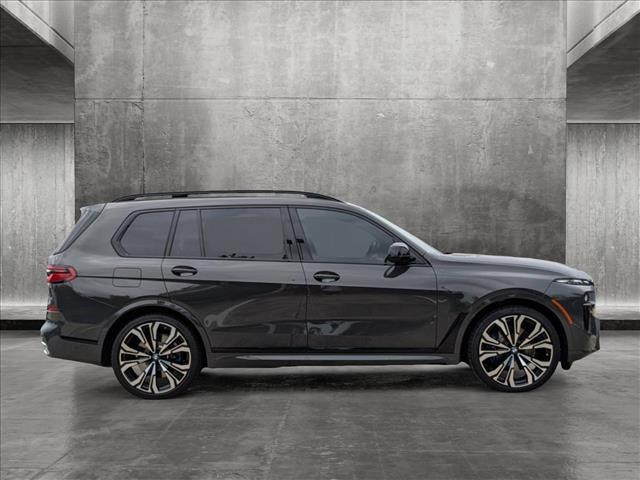 2023 bmw x7 m60i