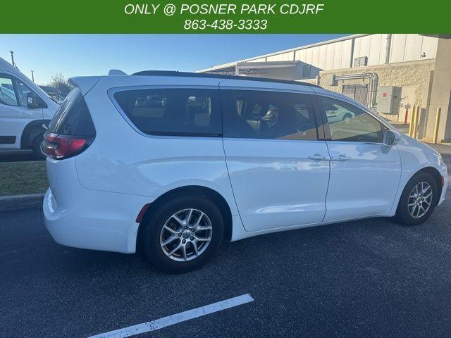 2022 chrysler pacifica touring-l
