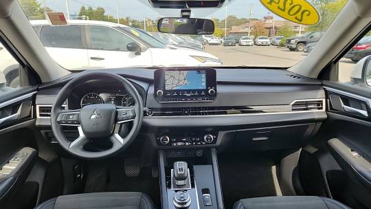 2024 Mitsubishi Outlander