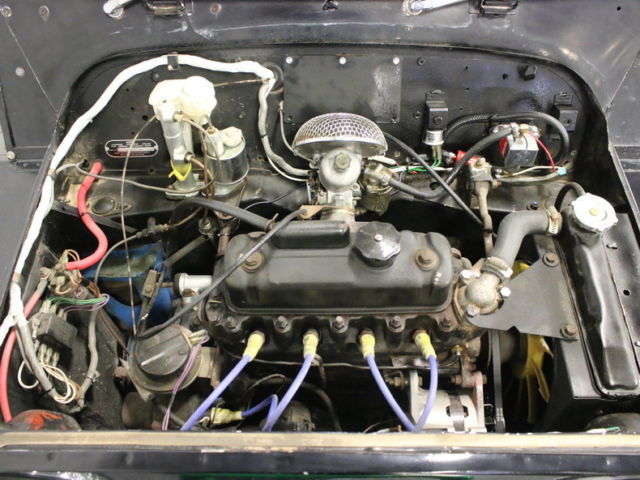 very cool and unusual austin mini moke! 1275cc 4 cylinder, 4 spd man, fun drive!