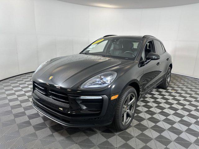 2022 porsche macan base