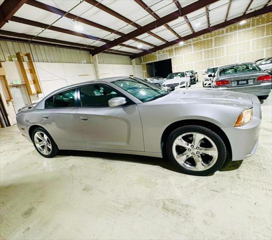 2014 dodge charger sxt