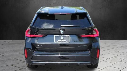 2024 BMW X1