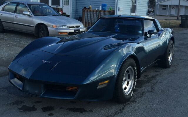 1980 corvette - glass t-tops - midnight blue - new 350 - needs new wires
