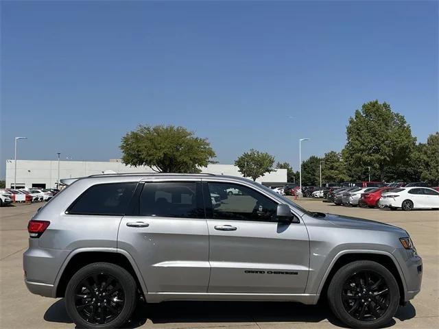 2021 jeep grand cherokee laredo
