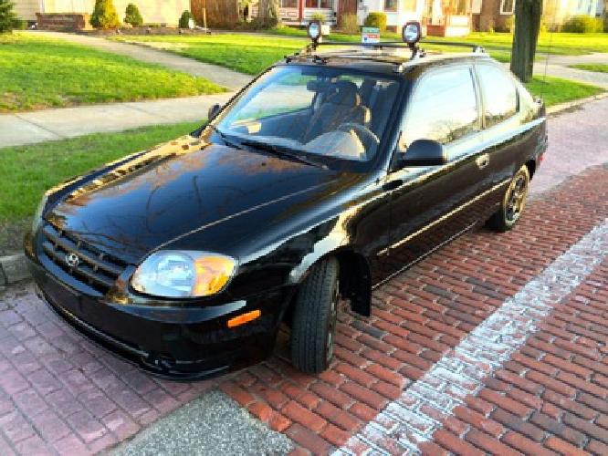 2004 hyundai accent - manual transmission - low miles in painesville, oh