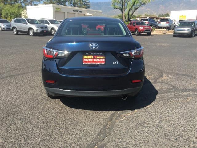 2018 toyota yaris ia base