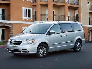 2013 chrysler town & country touring