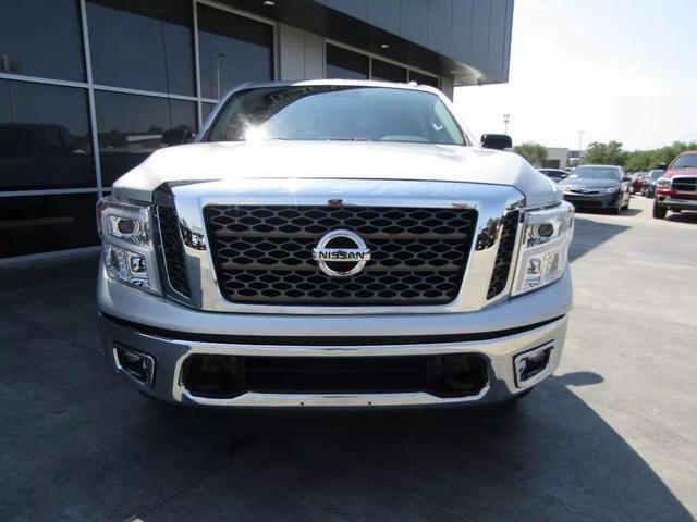 2018 nissan titan sv pickup 4d 5 1/2 ft