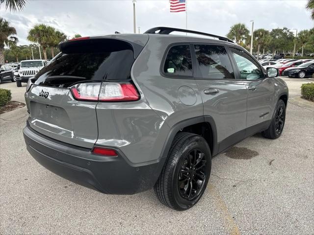 2023 jeep cherokee altitude