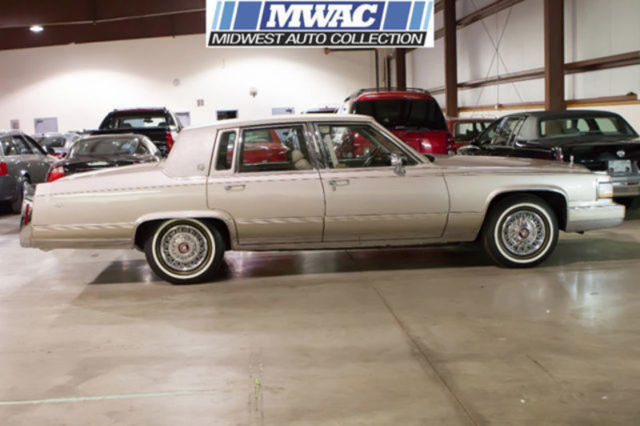 only 20k miles~one owner~like new~gold keys~leather~brougham~window sticker~wow~