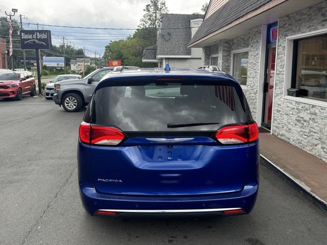 2020 chrysler pacifica touring l