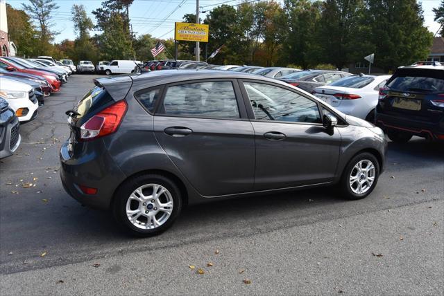 2015 ford fiesta se