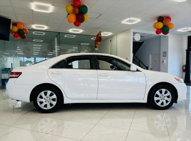2010 toyota camry le