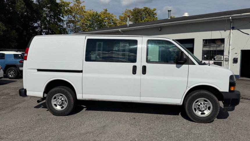 2020 chevrolet express 2500