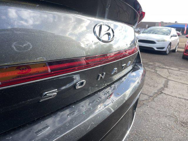 2022 hyundai sonata hybrid se