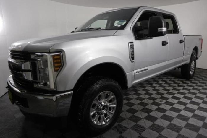 2018 ford f-250 super duty xlt 4x4 xlt 4dr crew cab 6.8 ft. sb pickup for sale in anchorage, alaska