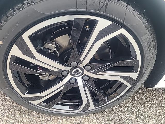 2024 volvo s60 b5 plus dark