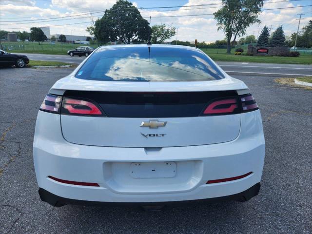 2013 chevrolet volt base