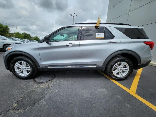 2022 ford explorer xlt