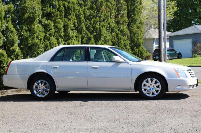 used 2011 cadillac dts premium albany, or 97322 for sale in albany, oregon