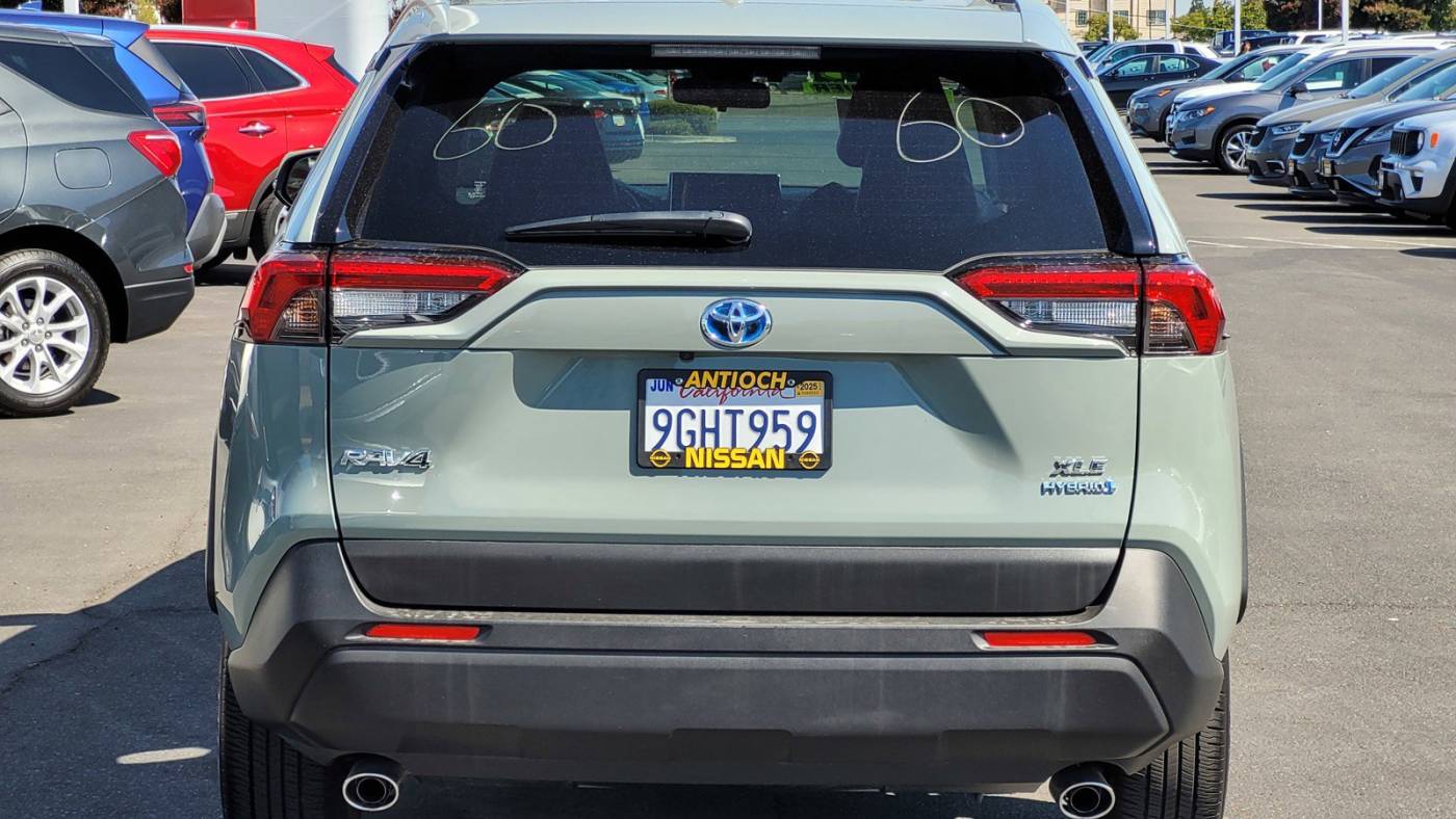 2023 toyota rav4 hybrid xle premium