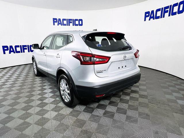 2021 nissan rogue sport s